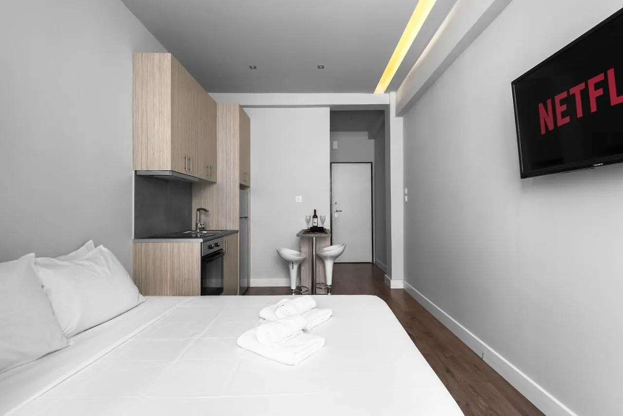 Upper Floor, The Luxury Suites Салоники