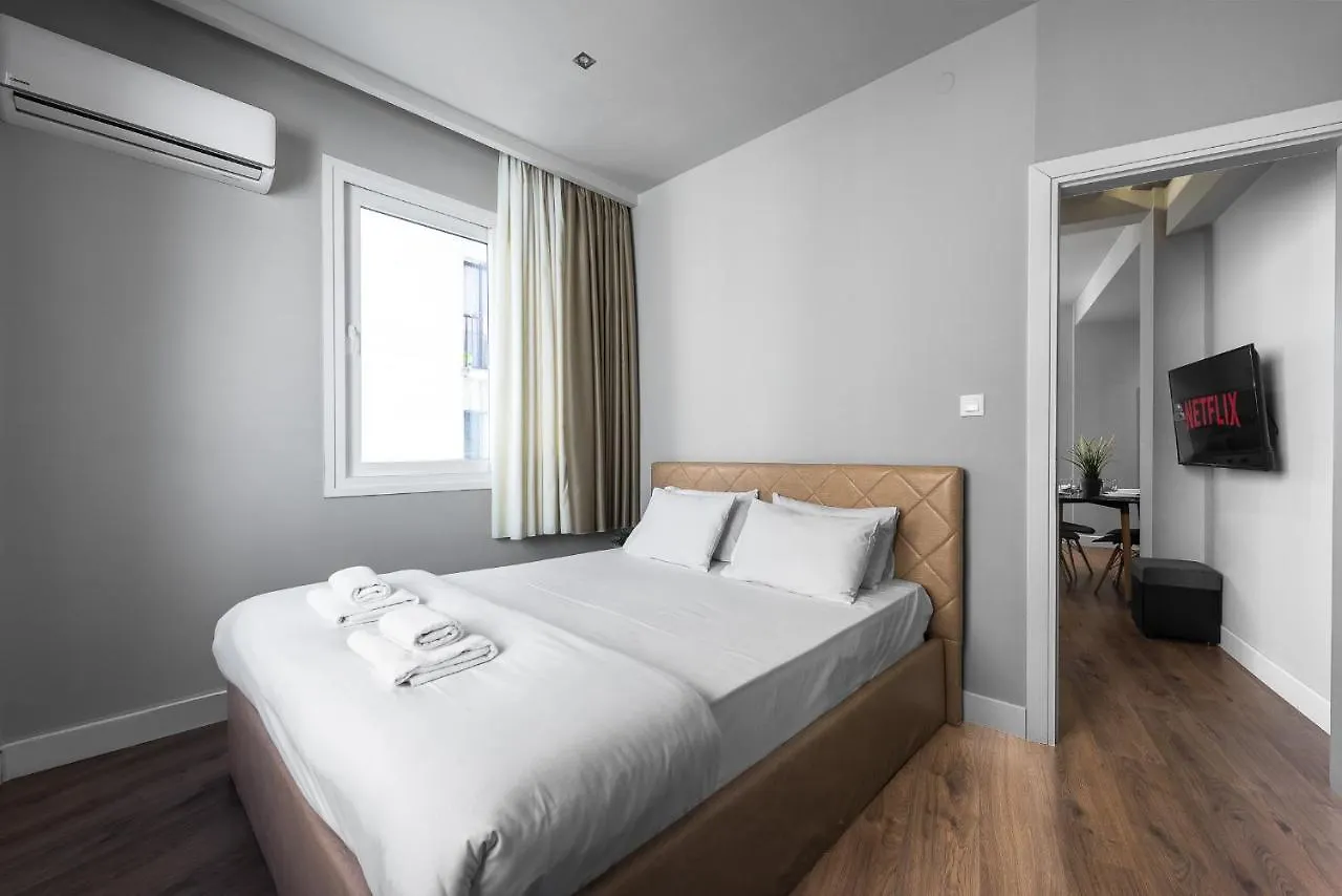 Upper Floor, The Luxury Suites Салоники