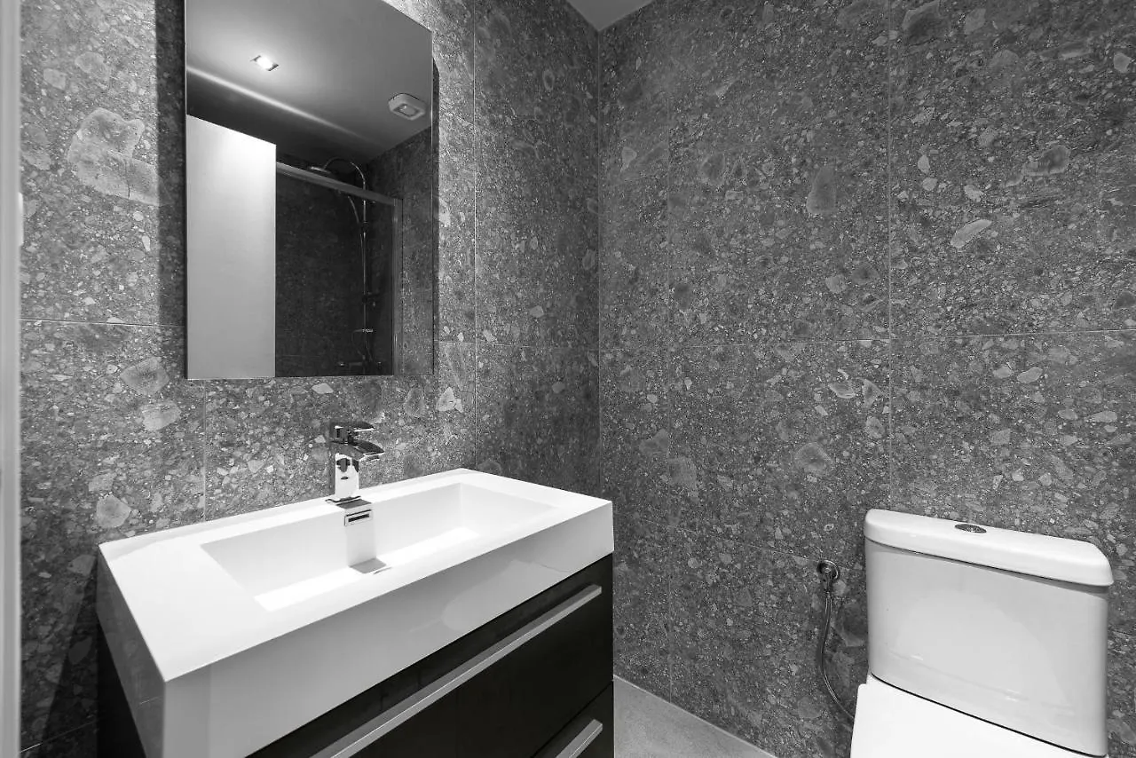 Upper Floor, The Luxury Suites Салоники