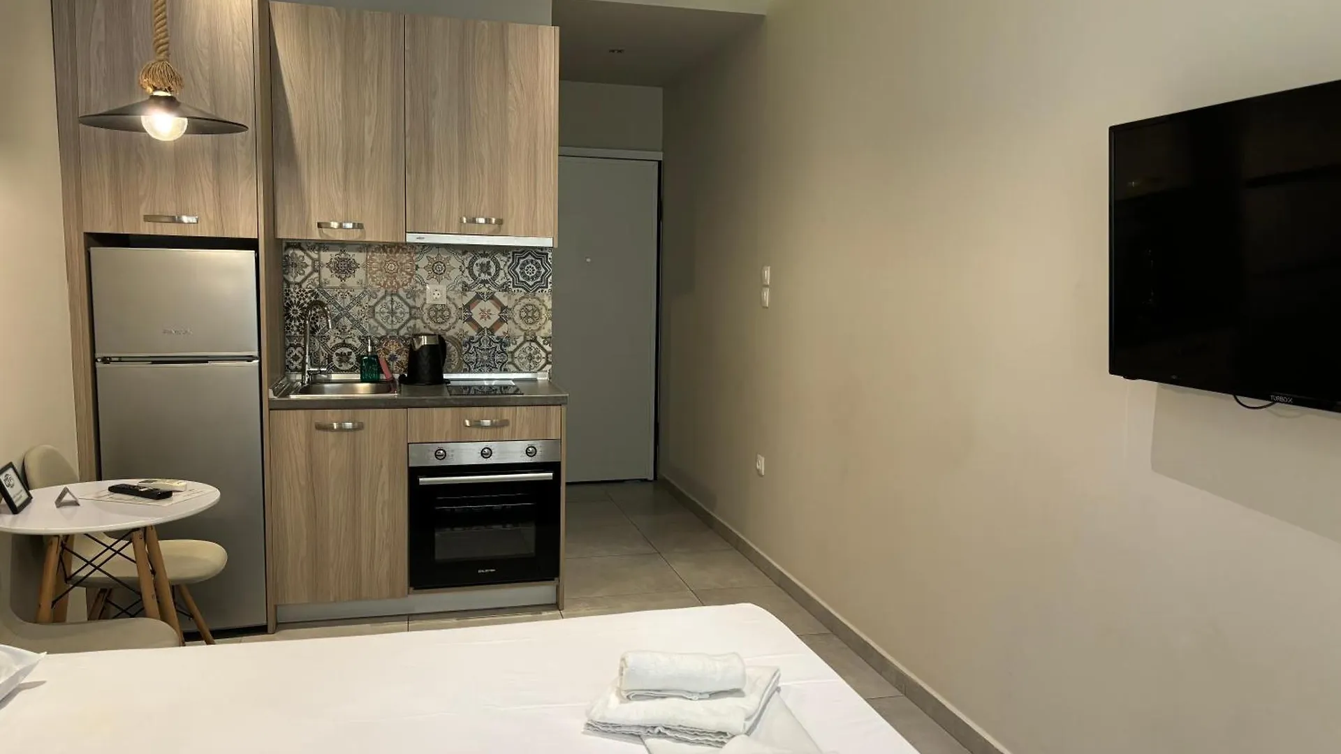 Upper Floor, The Luxury Suites Салоники 0*,