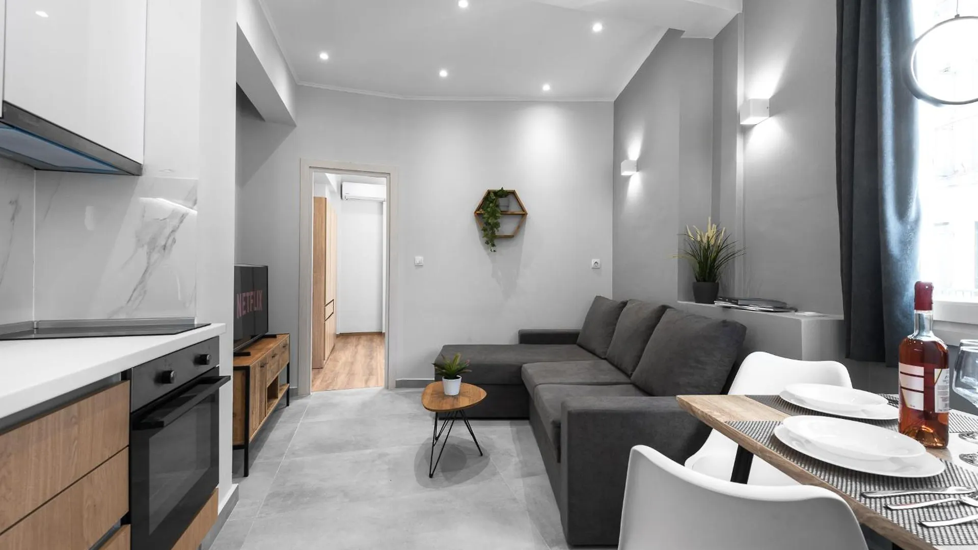 Upper Floor, The Luxury Suites Салоники Апартаменты